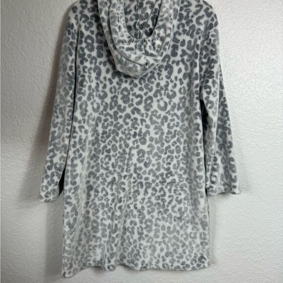 Wildfox Ultra Plush Hooded Lounger Soft Snow Leopard Size S/M - Picture 11 of 11